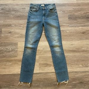 **SOLD** High Waisted Looker Ankle Fray Shoot to Thrill Jeans size 25